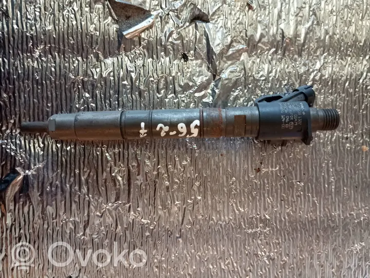 Volvo V70 Fuel injector 31303238