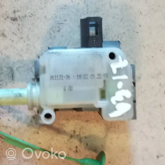 Volvo V70 Motorino della chiusura centralizzata 86113136