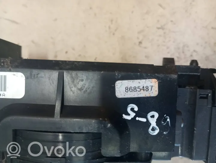 Volvo XC90 Manetka / Przełącznik kierunkowskazów wycieraczek 8685487