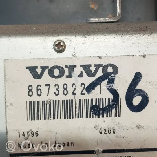 Volvo V70 Panel / Radioodtwarzacz CD/DVD/GPS 8673822