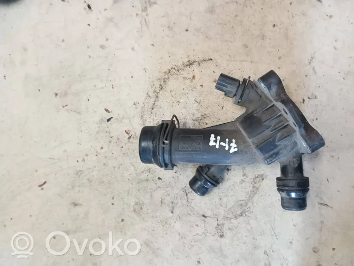 Volvo V70 Boîtier de thermostat / thermostat 31293556