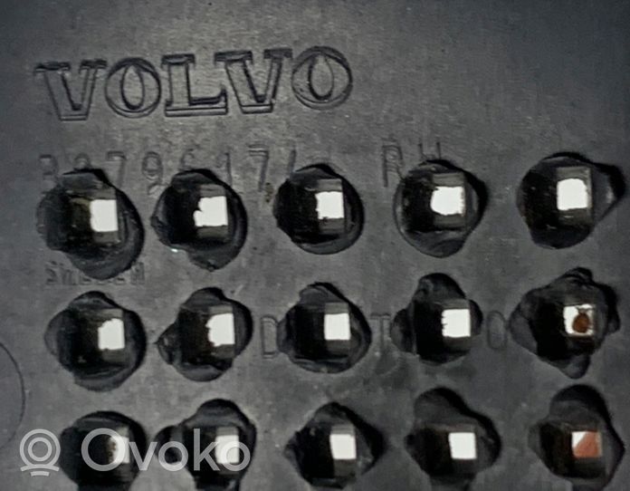 Volvo XC60 Galinis parkavimo (PDC) daviklio laikiklis (-iai) 