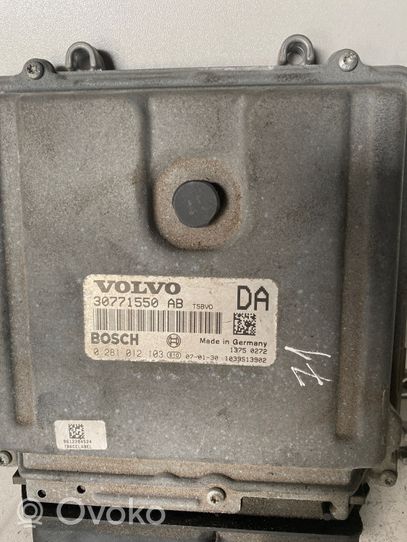 Volvo XC90 Sterownik / Moduł ECU 30771550AB