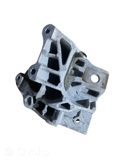 Volvo S60 Engine mounting bracket 31401633