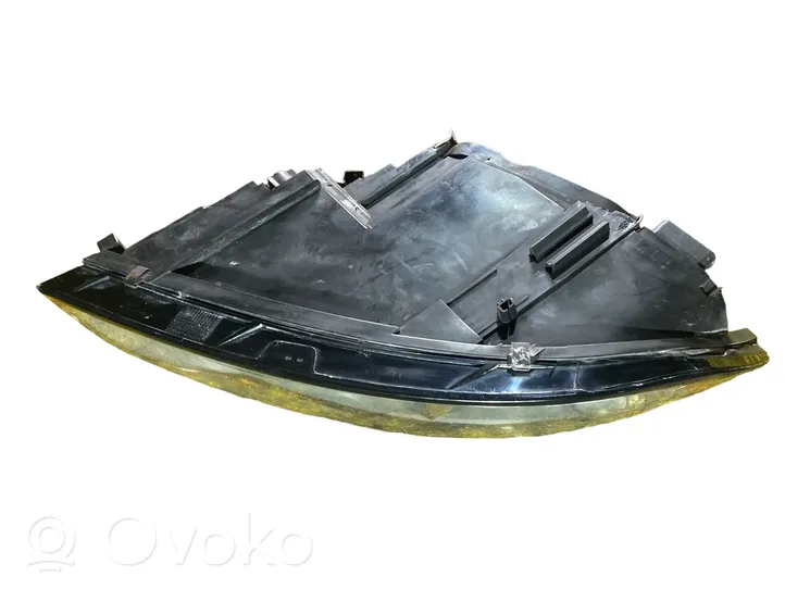 Volvo V50 Phare frontale 30698890