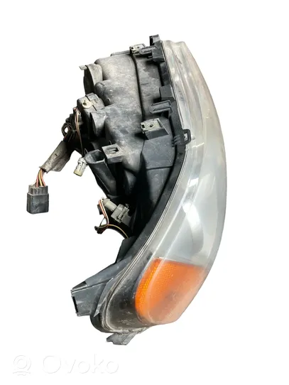 Volvo XC70 Lampa przednia 30698836