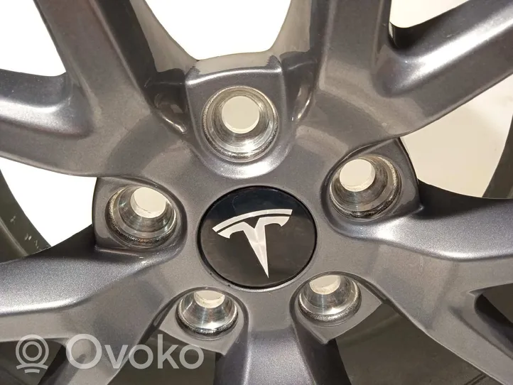 Tesla Model S Jante alliage R18 104426100A