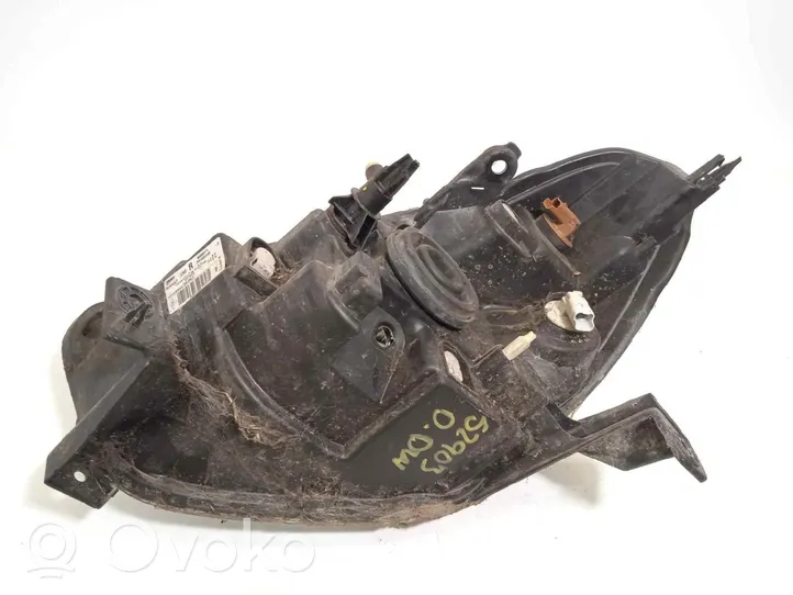 Dacia Dokker Headlight/headlamp 260102414R