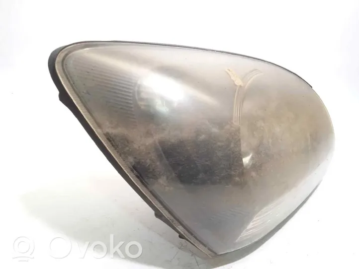 KIA Sportage Lampa przednia 921020Z010