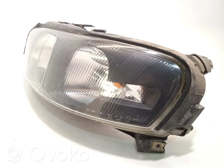 Volvo S60 Lampa przednia 8659606