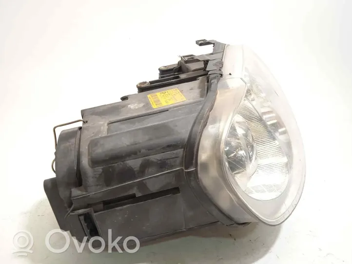 Volkswagen Touran I Lampa przednia 0301205274