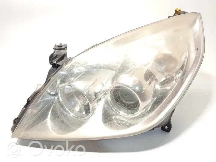 Opel Vectra C Lampa przednia 13251939