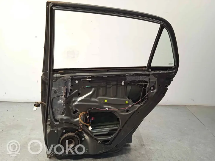 Toyota Corolla Verso E121 Aizmugurējās durvis 6700302170