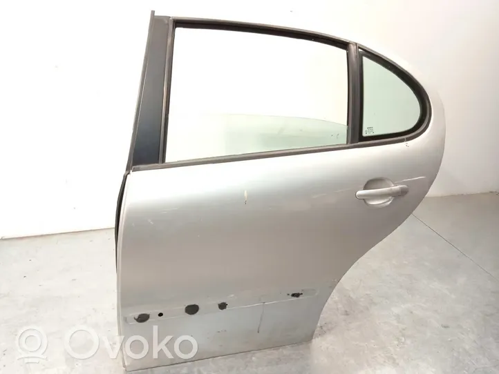 Seat Toledo II (1M) Drzwi tylne 1M0833055M