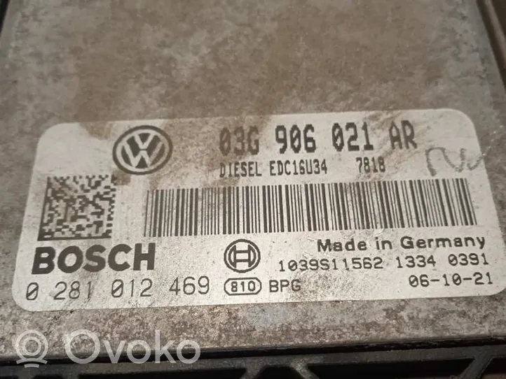 Volkswagen Caddy Calculateur moteur ECU 03G906021AR