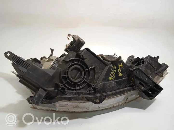 Mitsubishi Grandis Phare frontale 8301A563