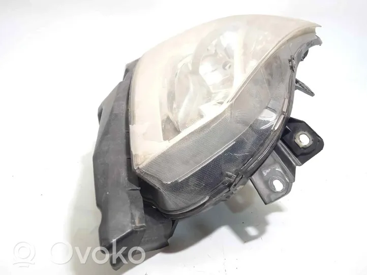 Renault Clio III Lampa przednia 8200459823