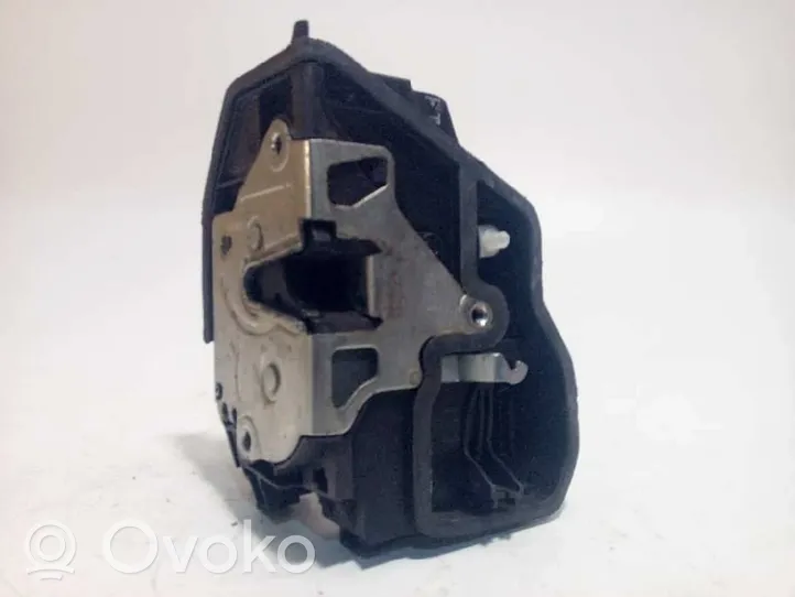 BMW 5 E60 E61 Front door lock 7167065