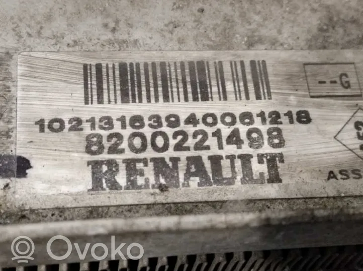 Renault Clio III Radiateur de refroidissement 8200221498