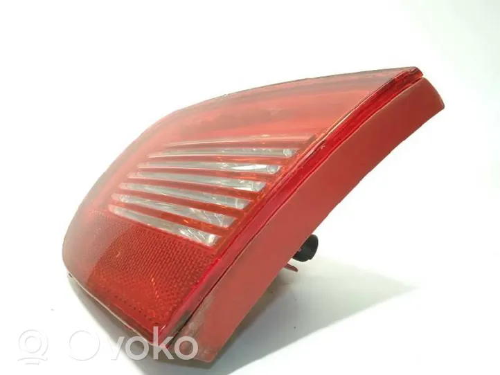 Volkswagen Eos Tailgate rear/tail lights 1Q0945094