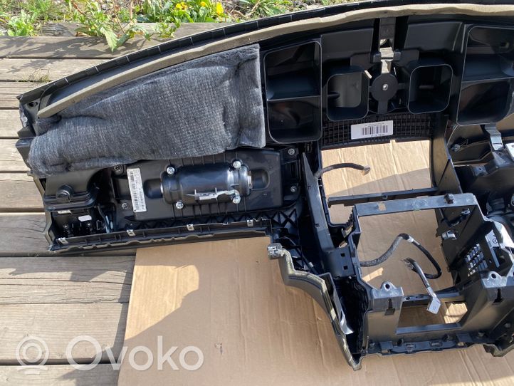 Mercedes-Benz C W204 Drošības spilvenu komplekts ar paneli A2046803787