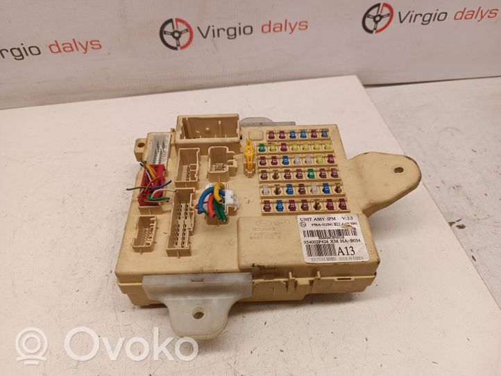 KIA Sorento Fuse module 97ra012341