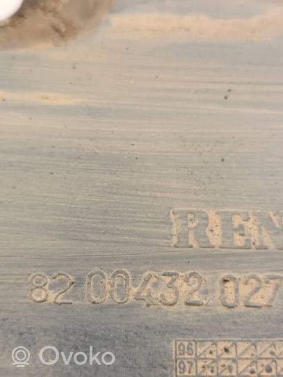 Renault Master II Pare-boue passage de roue avant 8200432027