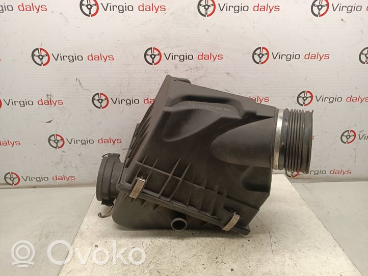 BMW 7 E38 Scatola del filtro dell’aria 13711747818