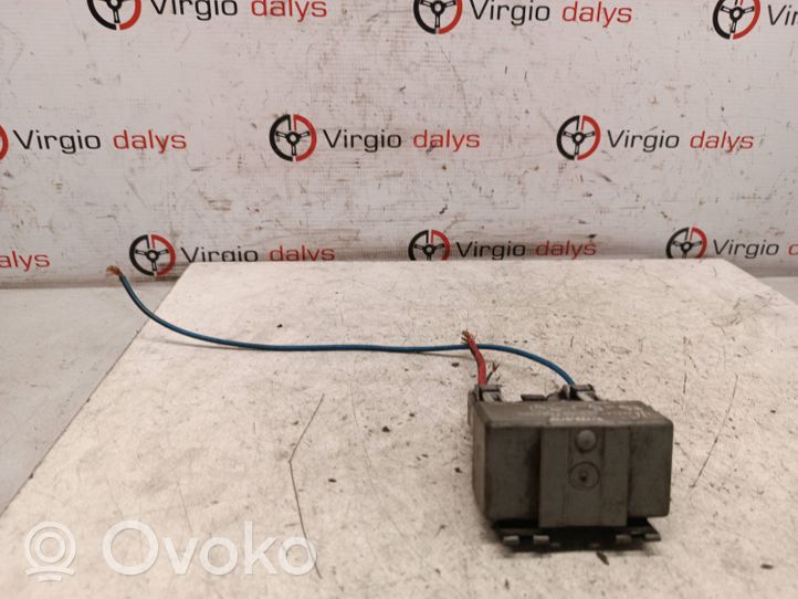 Volvo S40, V40 Coolant fan relay 80899900