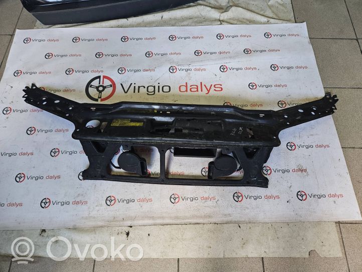 Volvo XC70 Staffa del pannello di supporto del radiatore parte superiore 