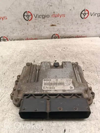 Opel Zafira B Dzinēja vadības bloks 55205621