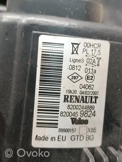 Renault Clio III Phare frontale 8200244889