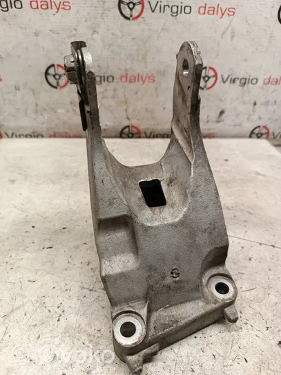 Peugeot 607 Engine mounting bracket 9653919280