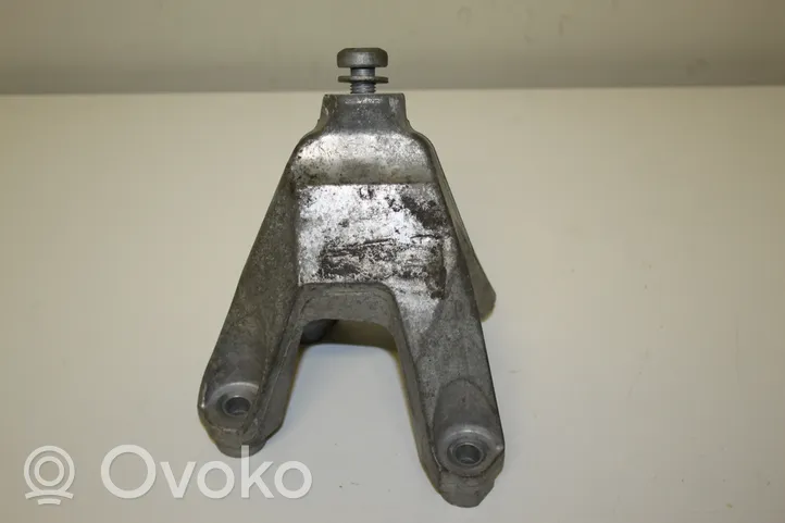 Audi A5 Łapa / Mocowanie silnika 8W0199307H