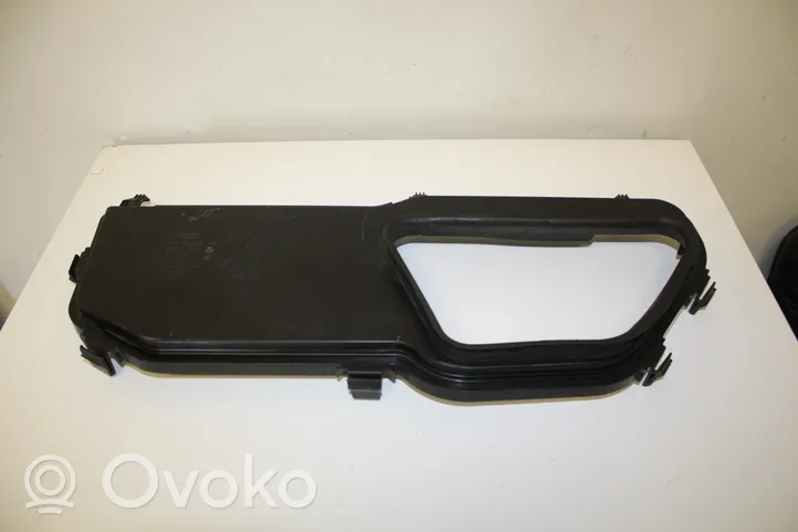 Audi Q7 4M Coperchio scatola del filtro dell’aria 4M1815389