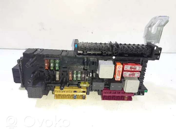 Mercedes-Benz CLK AMG A208 C208 Module de fusibles A2049065402