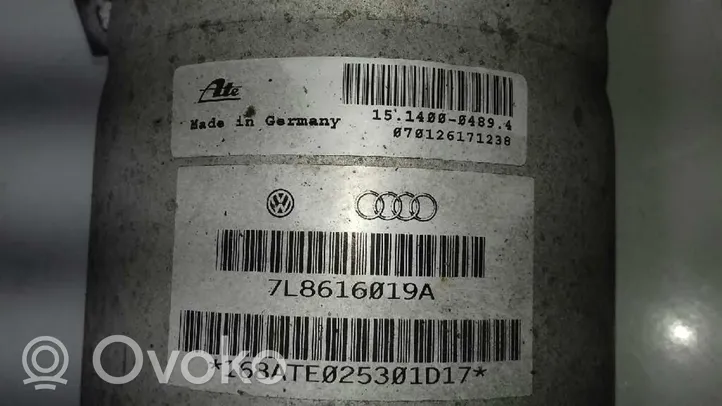 Audi Q7 4L Takaiskunvaimennin 7L8616019A