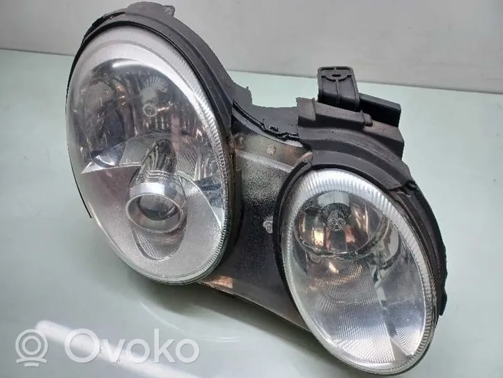 KIA Opirus Headlight/headlamp 921023F610