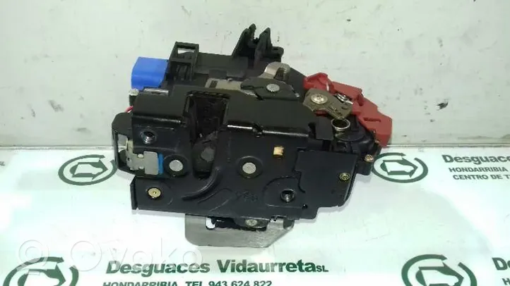 Audi A8 S8 D3 4E Serratura portiera anteriore 4E1837016