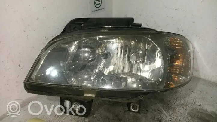 Seat Cordoba (6K) Lampa przednia 