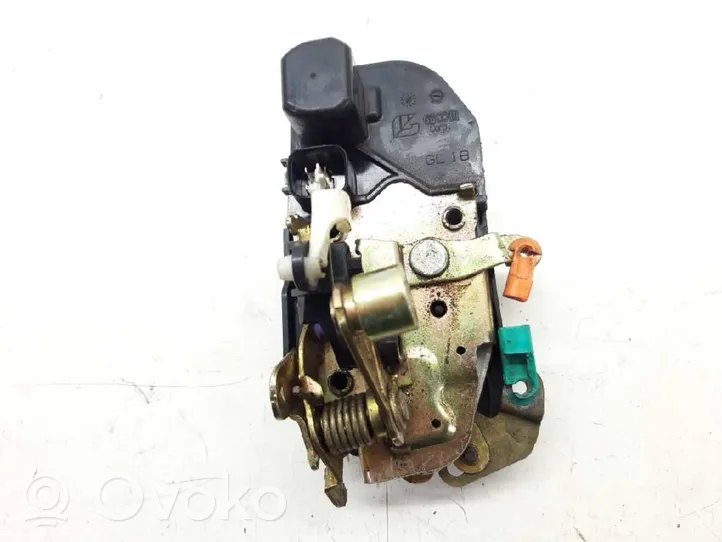 Chrysler Voyager Zamek drzwi przednich 4894489AF