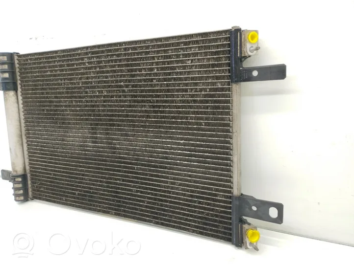 Opel Vivaro Radiateur condenseur de climatisation 