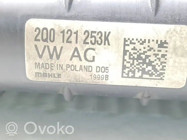 Volkswagen Polo VI AW Jäähdyttimen lauhdutin 