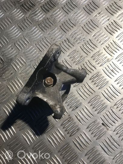 Audi A4 S4 B7 8E 8H Supporto della scatola del cambio 8E0399291