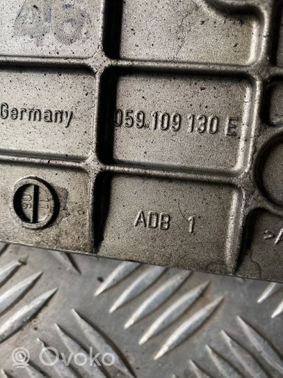 Audi A4 S4 B7 8E 8H Osłona łańcucha rozrządu 059109130E
