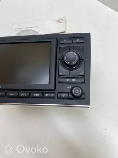 Audi A4 S4 B7 8E 8H Unità principale autoradio/CD/DVD/GPS 8E0035192Q