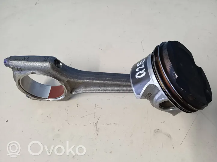 BMW 5 G30 G31 Piston with connecting rod 7620971