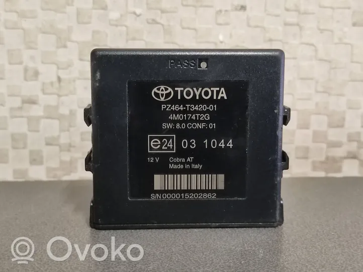 Toyota Avensis T270 Pysäköintitutkan (PCD) ohjainlaite/moduuli 4M0174T2G