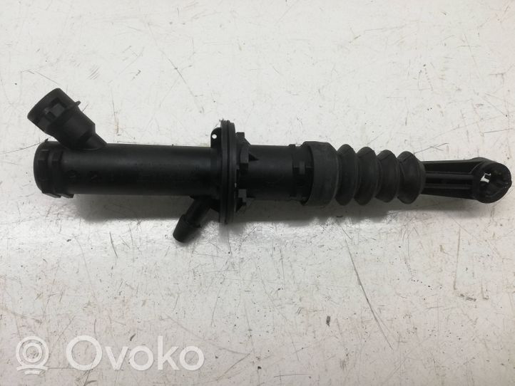 Renault Megane III Główny cylinder sprzęgła 306100019r