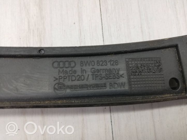 Audi A4 S4 B9 Inne części komory silnika 8w0823126